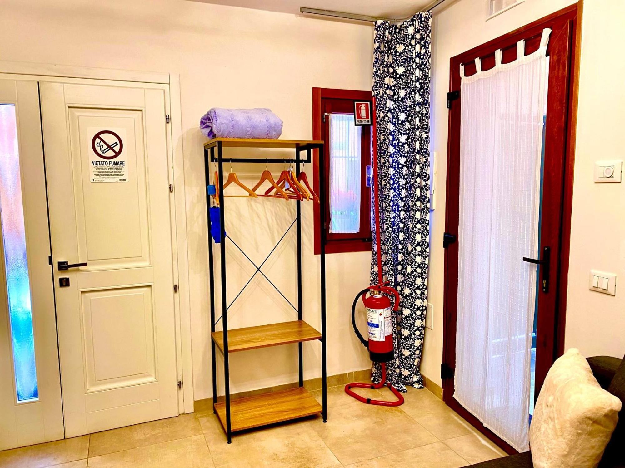 Casabella Chioggia Casa Indipendente Con Corte Luaran gambar